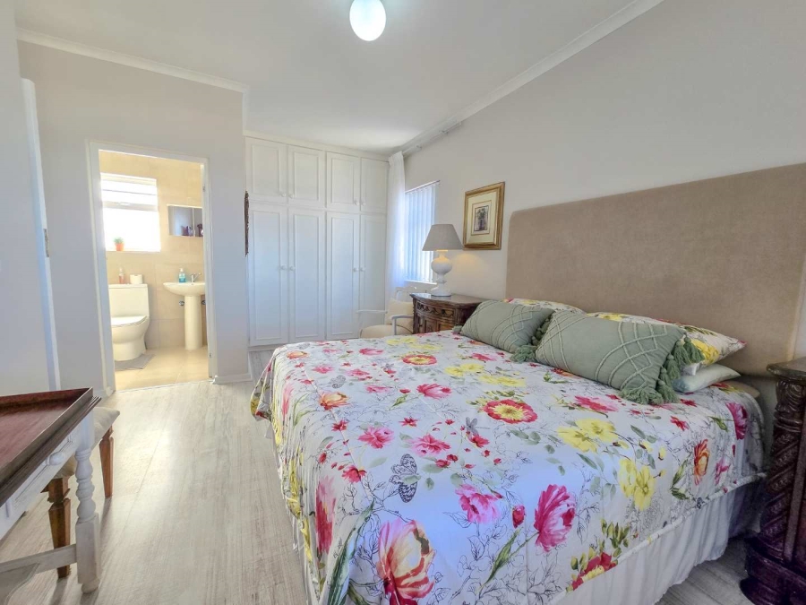 4 Bedroom Property for Sale in Jongensfontein Western Cape